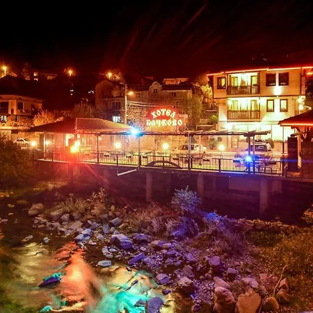 Хотел семеен Бачково