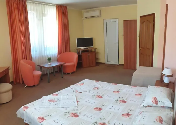 Hotel семеен 2*