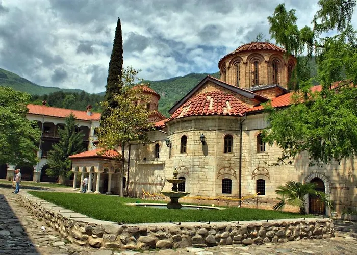 Hotel семеен 2*